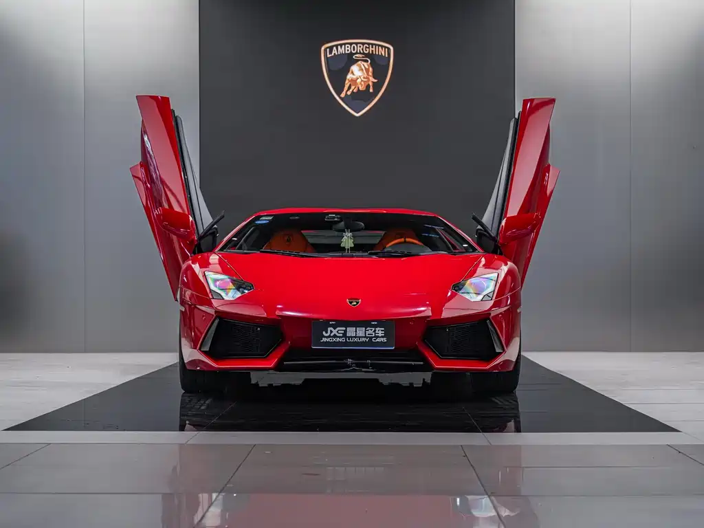 Lamborghini Aventador 2011 LP 700-4