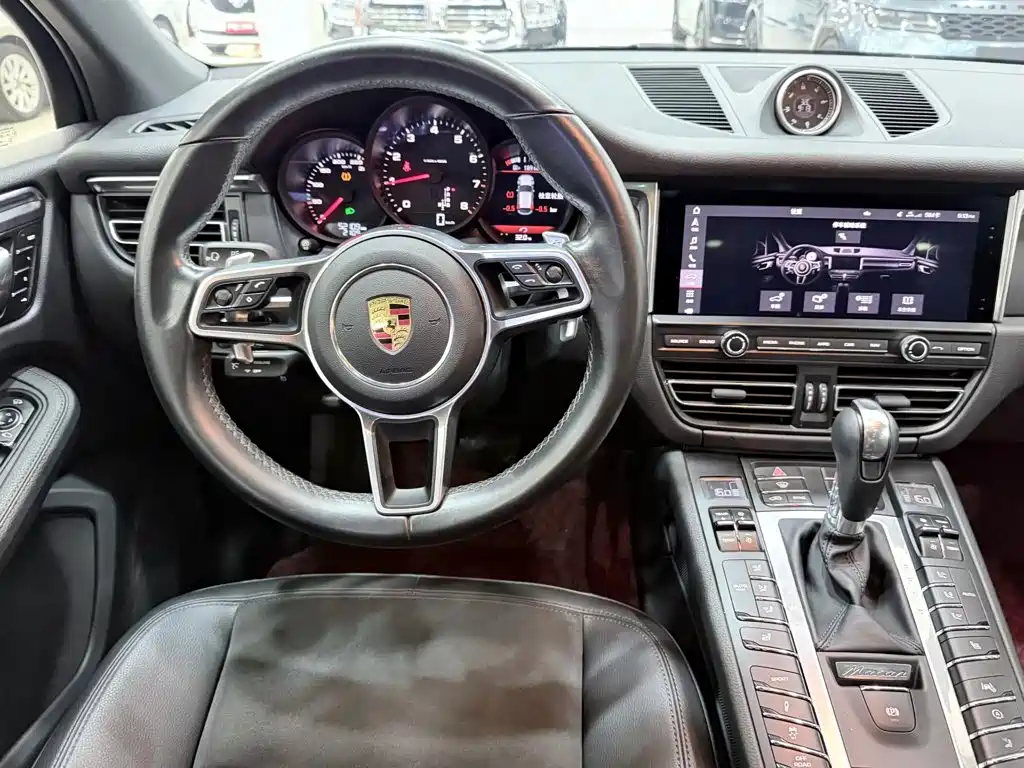 Porsche Macan — миниатюра 8