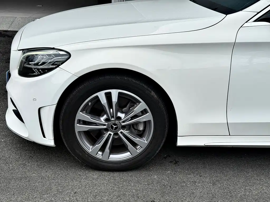 Mercedes-Benz C-Class - фото 15