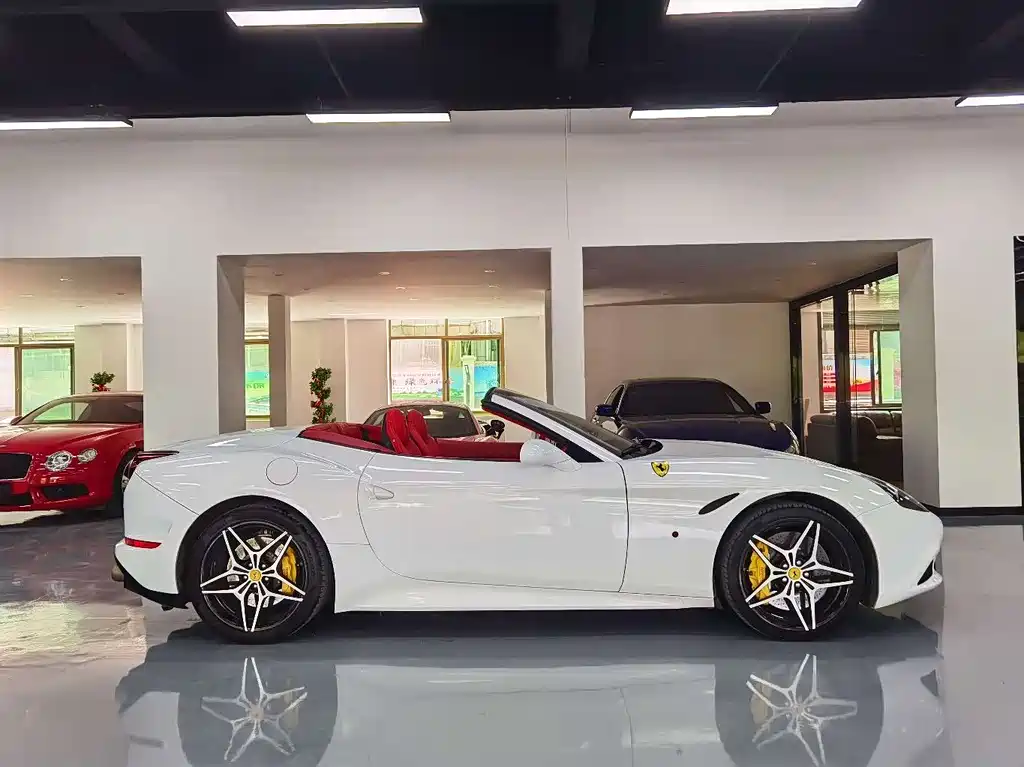 Ferrari California T 2015 3.9T