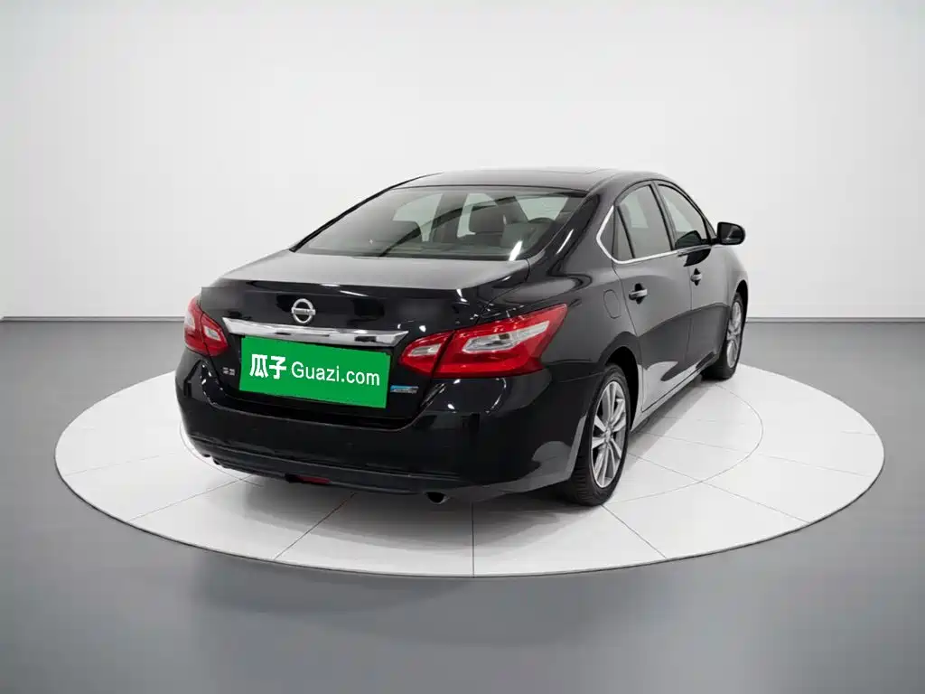 Nissan Teana — миниатюра 6