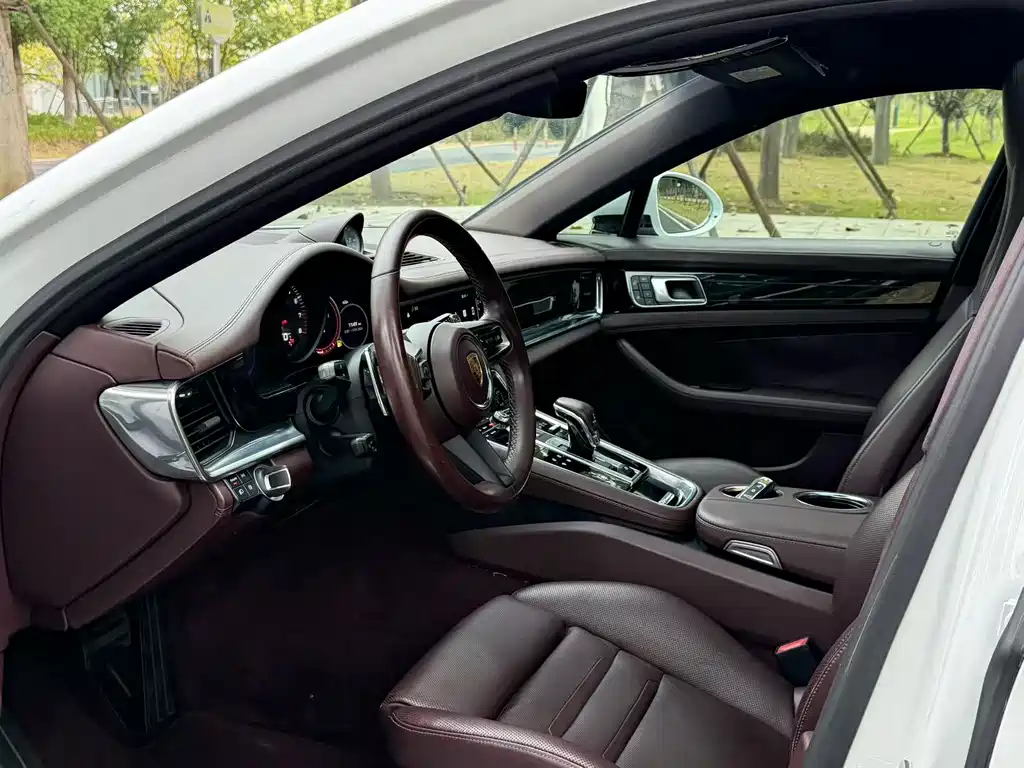 Porsche Panamera — миниатюра 4