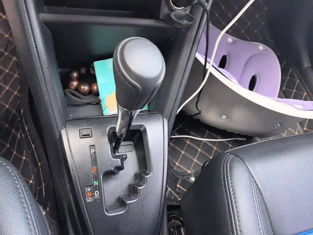 Toyota Yaris L — миниатюра 10