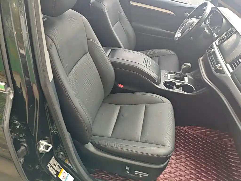 Toyota Highlander — миниатюра 25