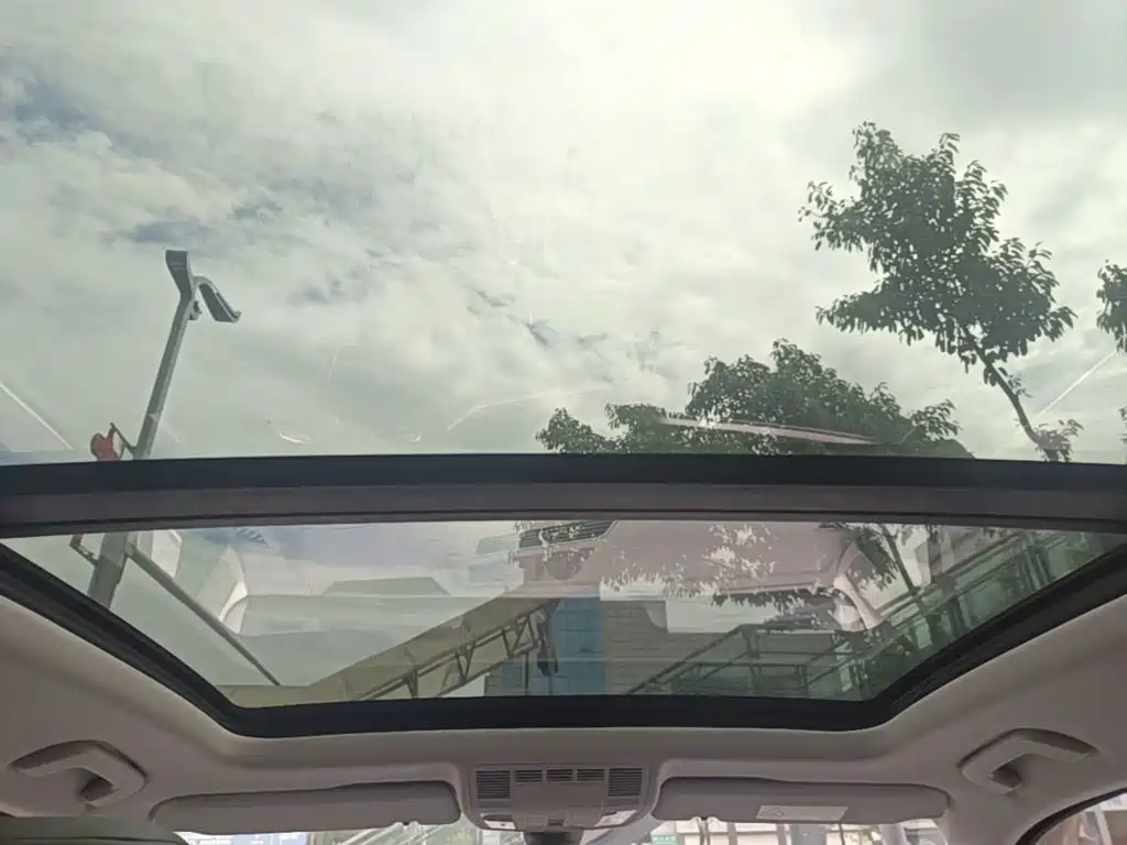 Volkswagen Touareg — миниатюра 18