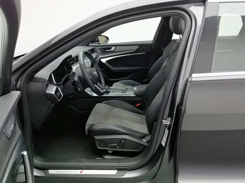 Audi A6L 2021 40 TFSI Luxury