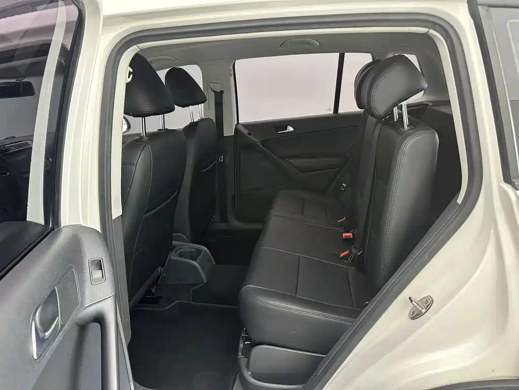 Volkswagen Tiguan — миниатюра 13