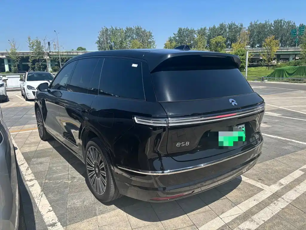 NIO ES8 — миниатюра 5