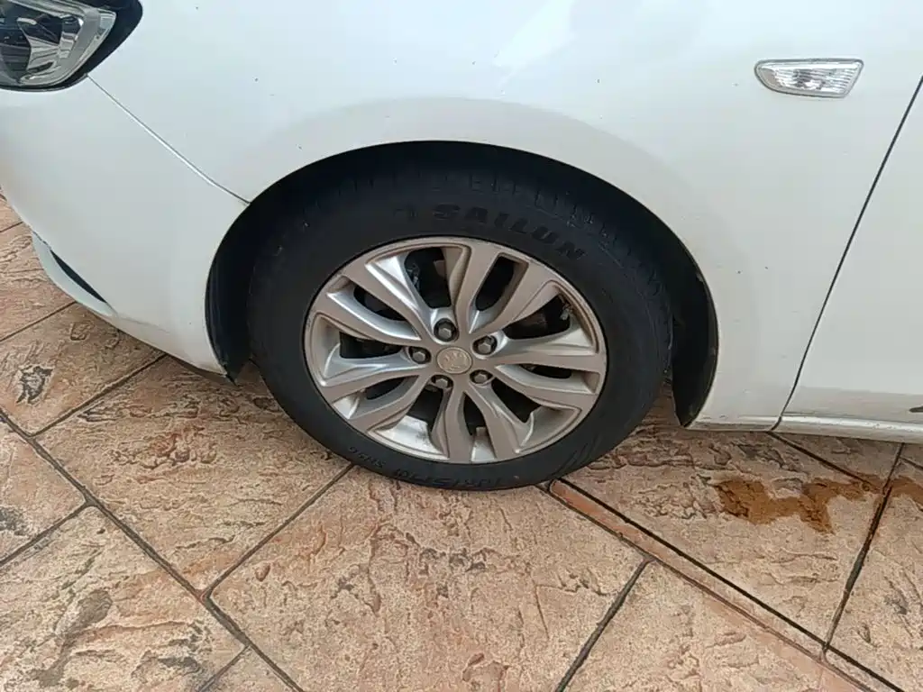 Buick Excelle — миниатюра 23