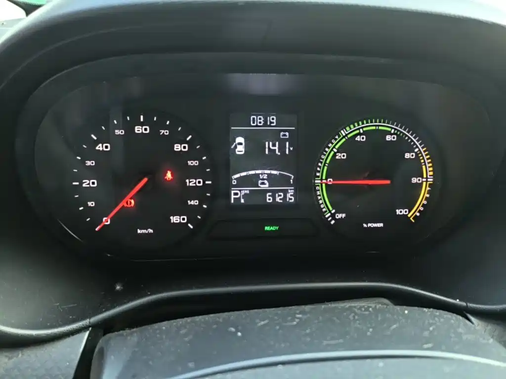 Roewe Clever — миниатюра 12