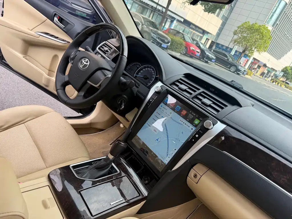 Toyota Camry — миниатюра 13
