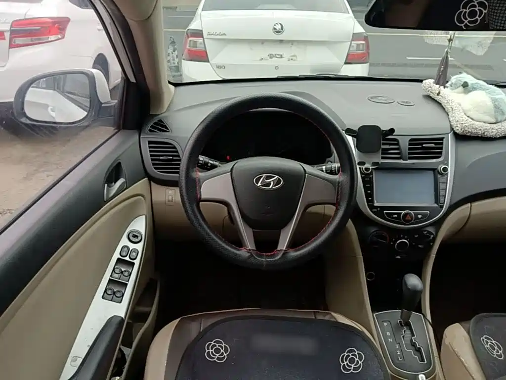 Hyundai Verna — миниатюра 11