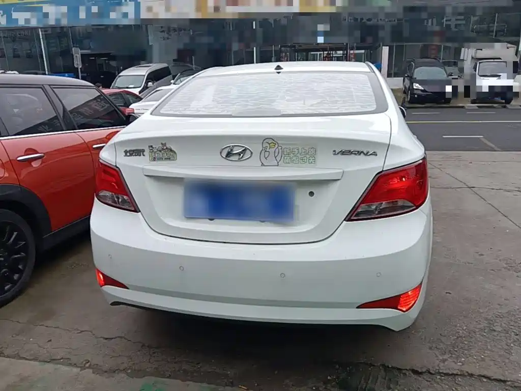 Hyundai Verna — миниатюра 6