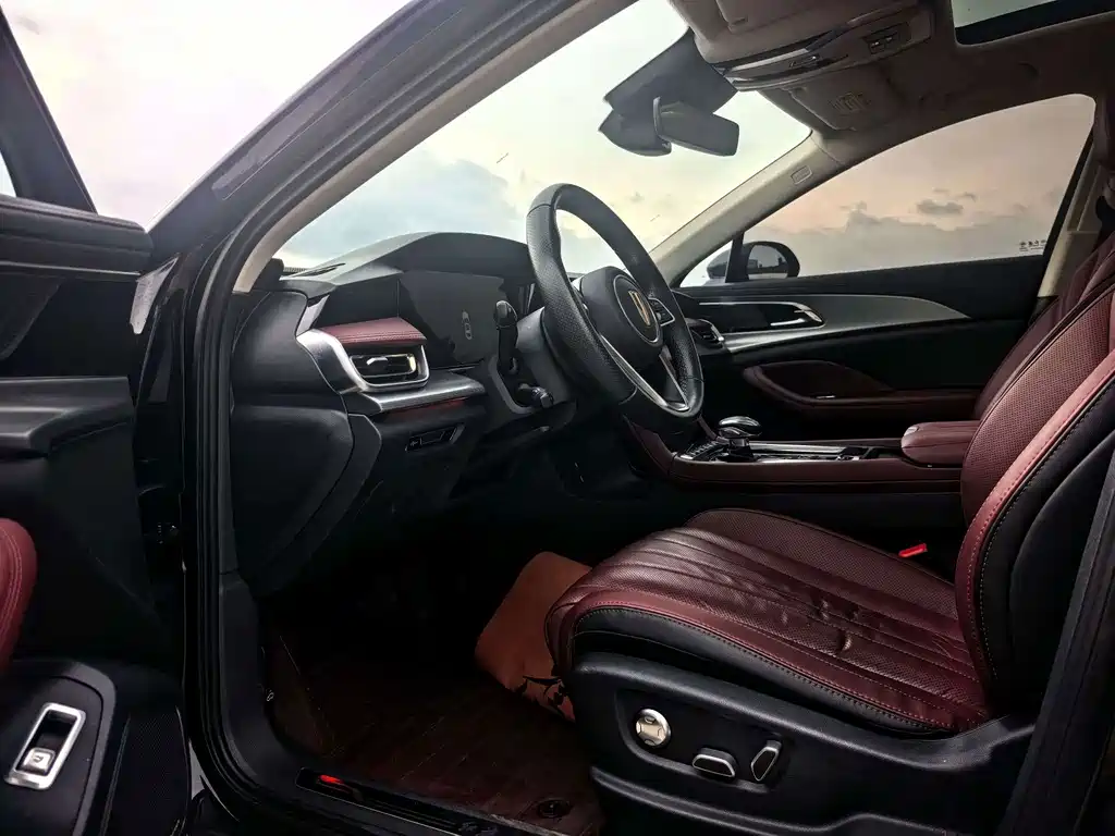 Hongqi Hongqi H5 — миниатюра 8