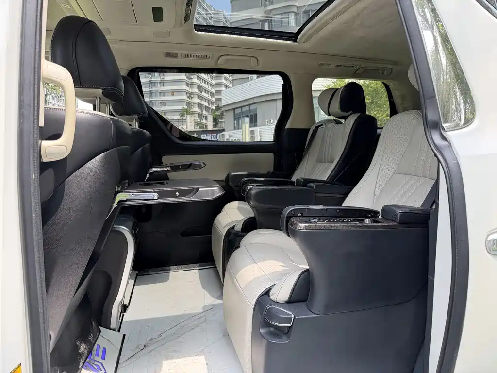 Toyota Alphard 2012 3.5L Luxury