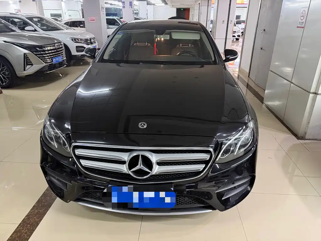 Mercedes-Benz E-Class — миниатюра 2