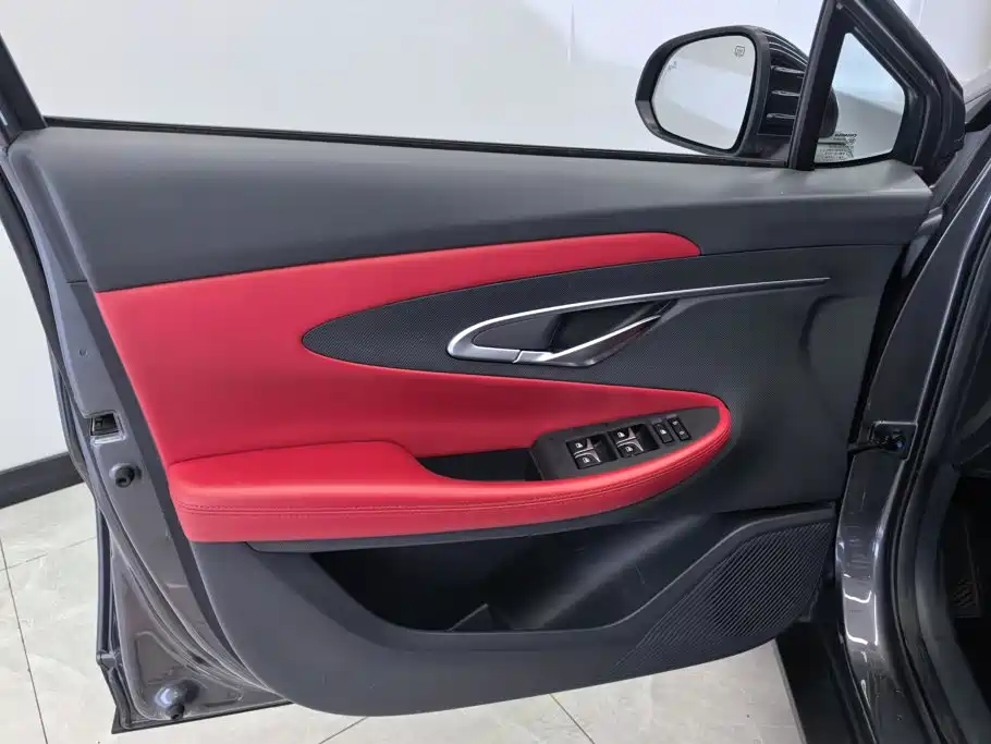 Changan UNI-T — миниатюра 7