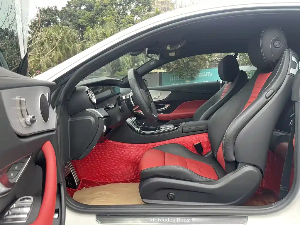 MERCEDES-BENZ E CLASS