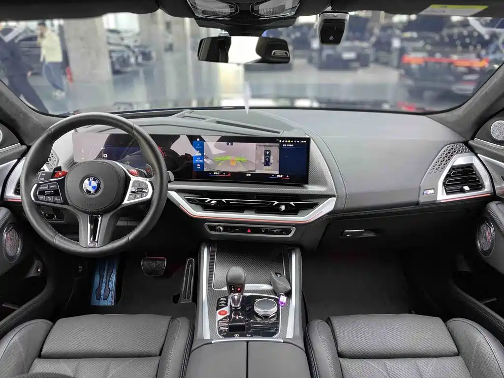 BMW XM — миниатюра 12
