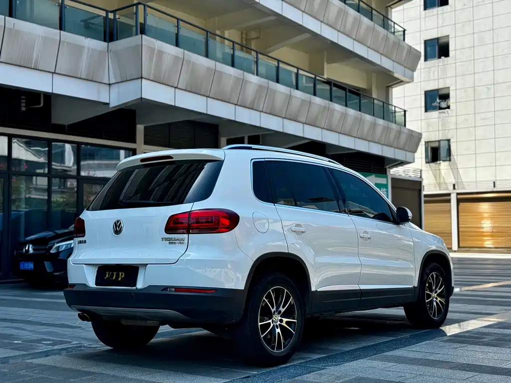 Volkswagen Tiguan — миниатюра 8