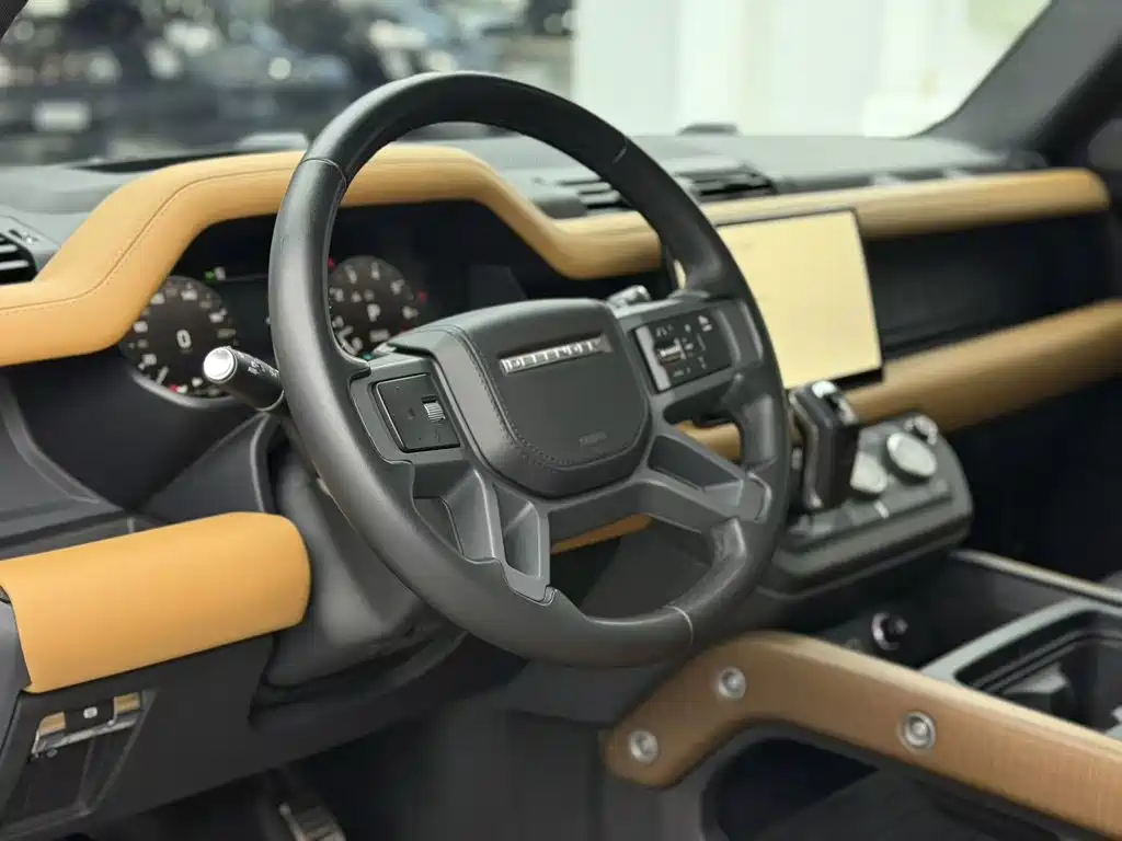 Land Rover Defender — миниатюра 29