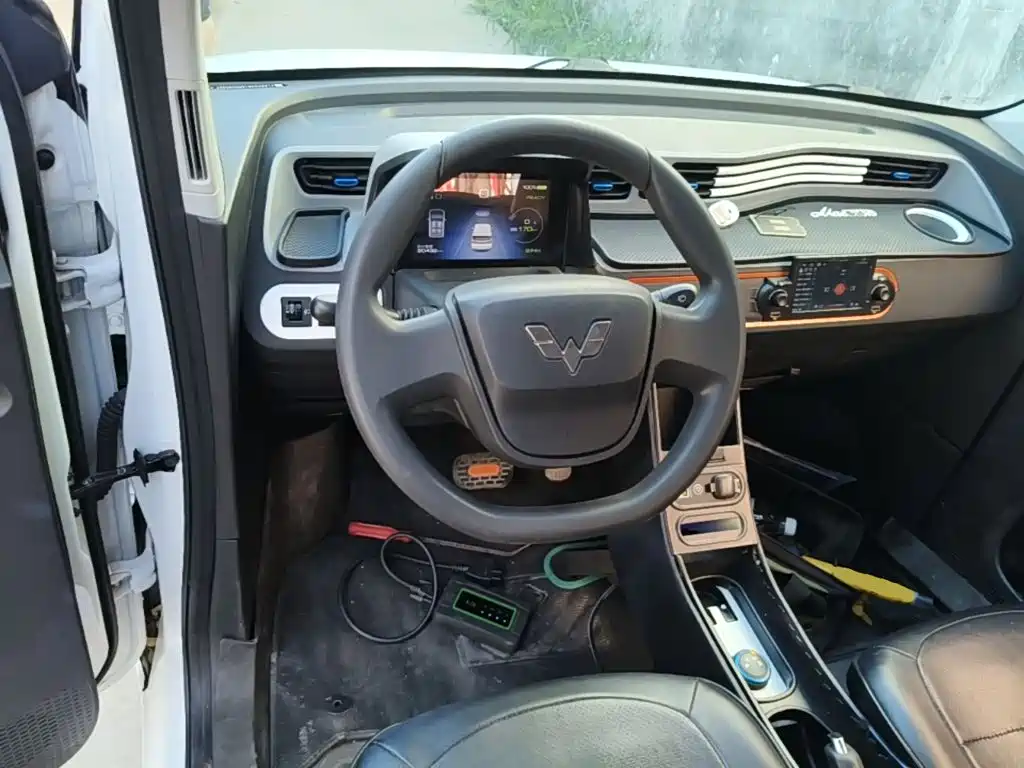 Wuling MINIEV — миниатюра 11