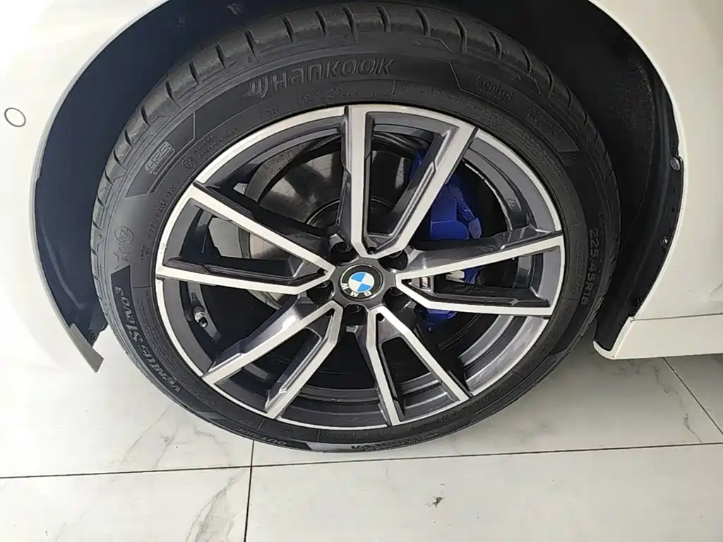 BMW 3 Series — миниатюра 23