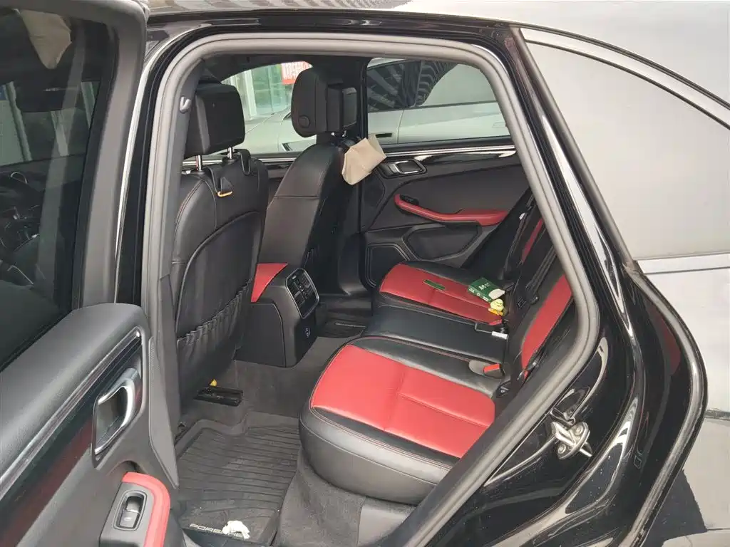 Porsche Macan — миниатюра 8