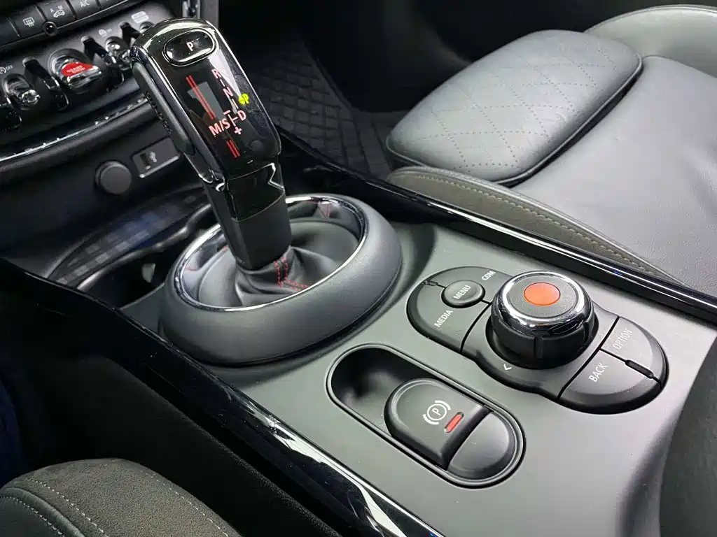 MINI Mini Clubman — миниатюра 17