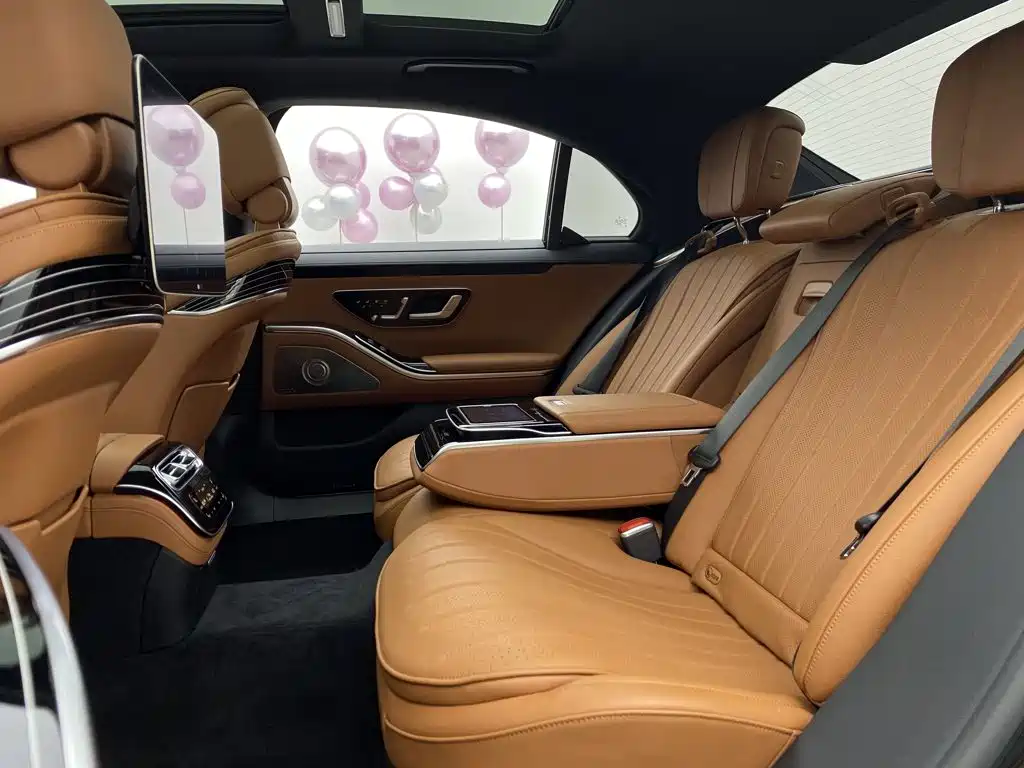 Mercedes-Benz S-Class — миниатюра 32