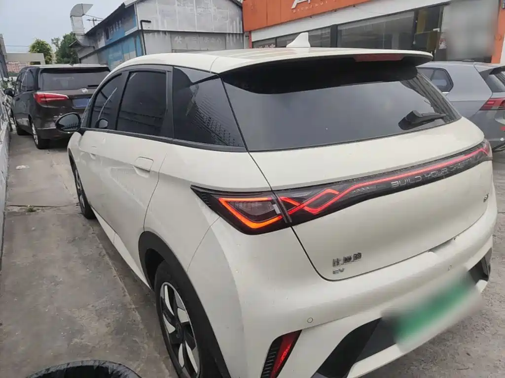 BYD Dolphin — миниатюра 5