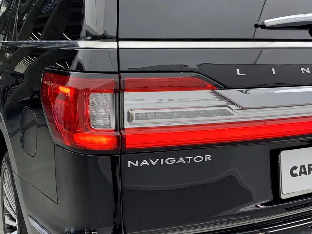 Lincoln Navigator — миниатюра 13