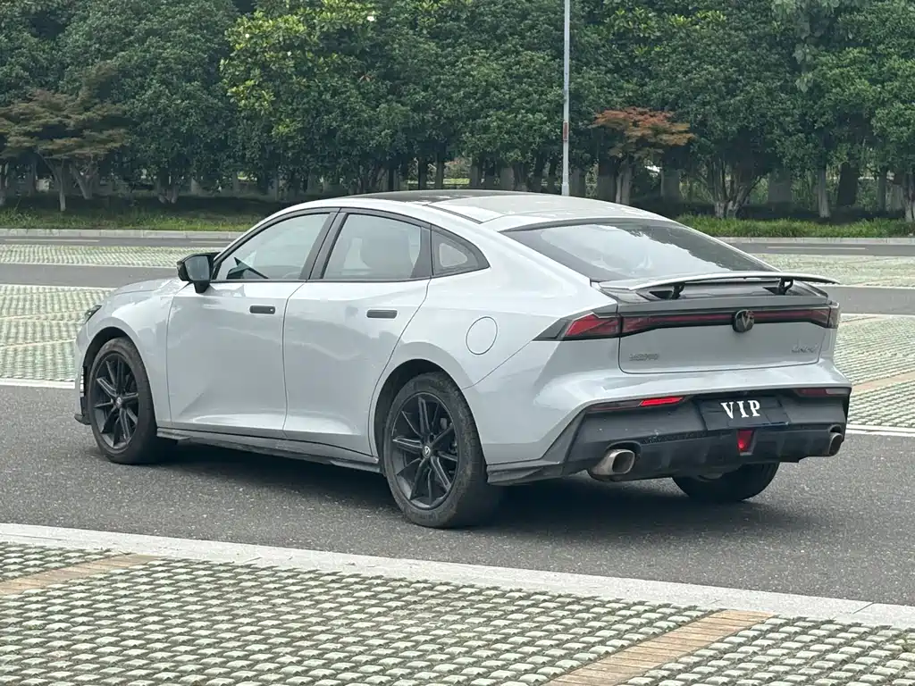 Changan UNI-V 2022 1.5T