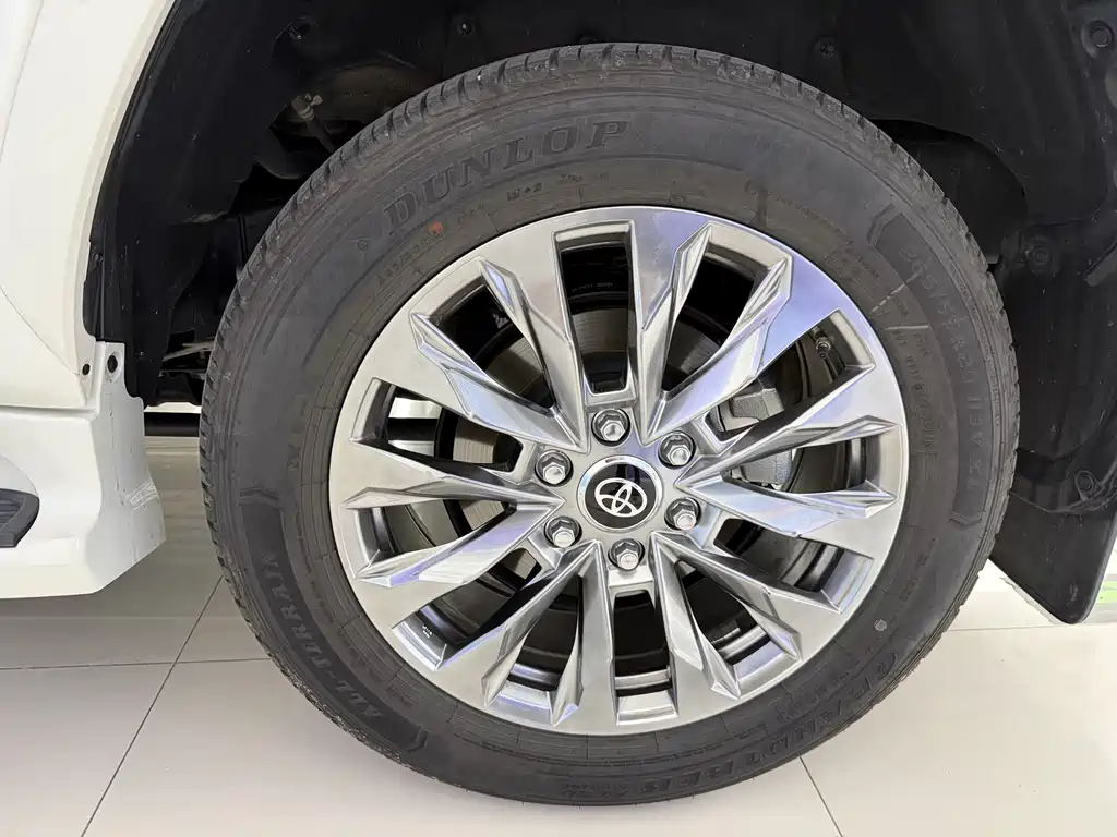 Toyota Land Cruiser — миниатюра 16
