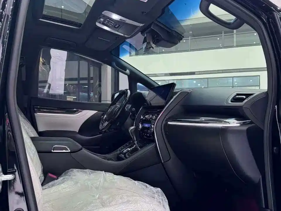 Lexus LM 2020 300h мест