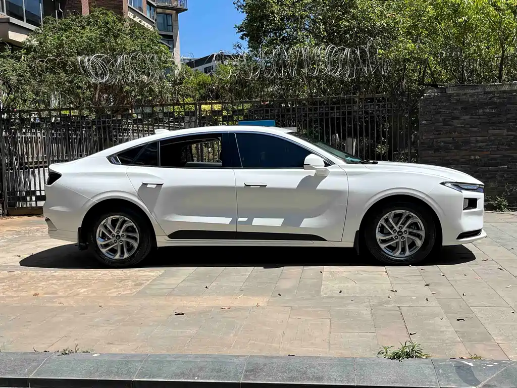 Ford Mondeo — миниатюра 4