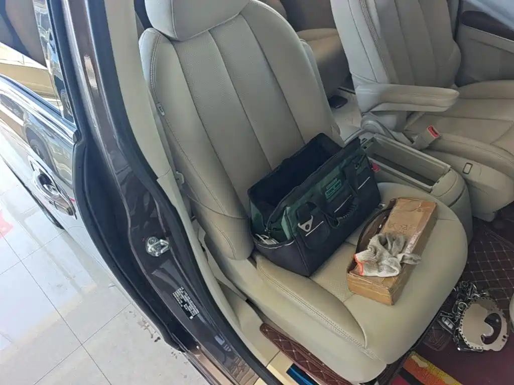 Buick GL8 — миниатюра 25