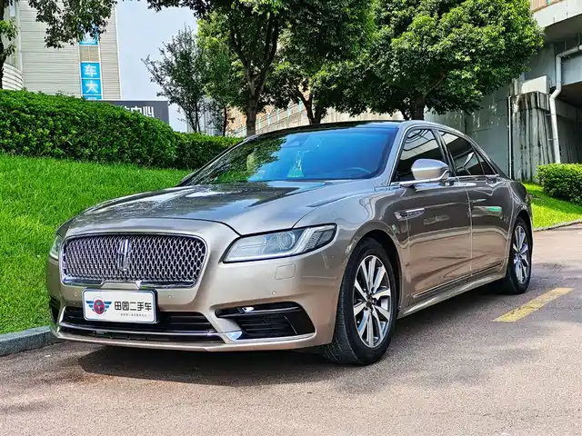 LINCOLN CONTINENTAL 2019