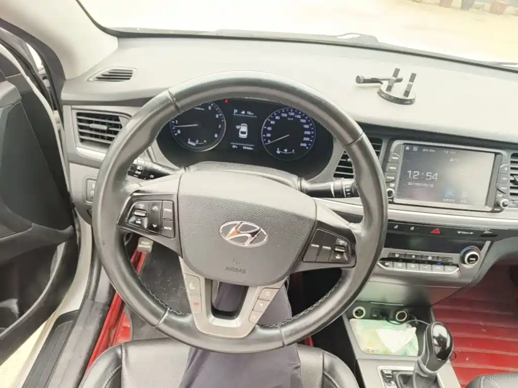 Hyundai Mistra — миниатюра 11