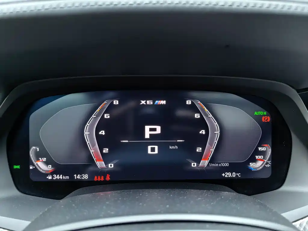 BMW X6 M — миниатюра 7