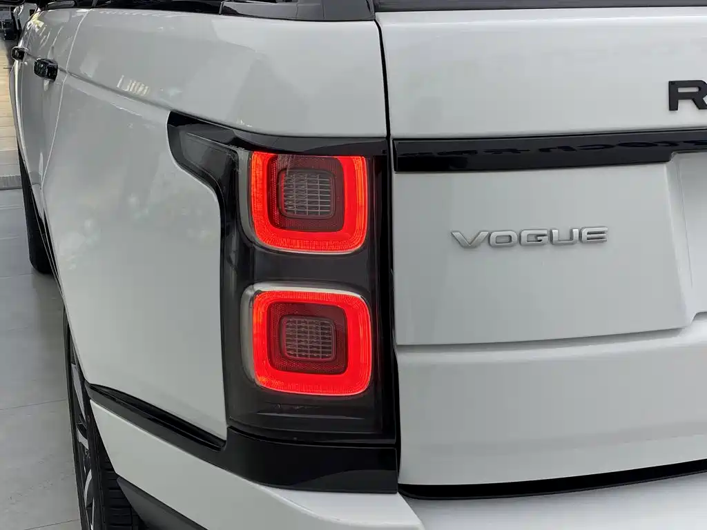 Land Rover Range Rover — миниатюра 5
