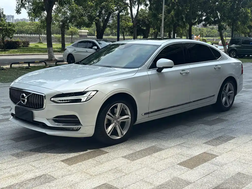 Volvo S90 2018