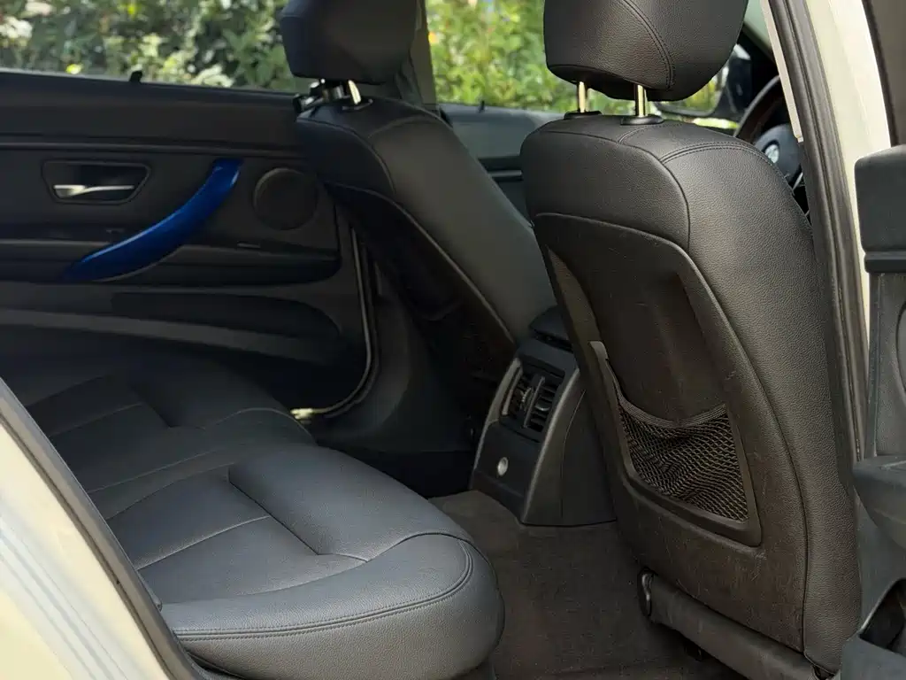 BMW 3 Series — миниатюра 15