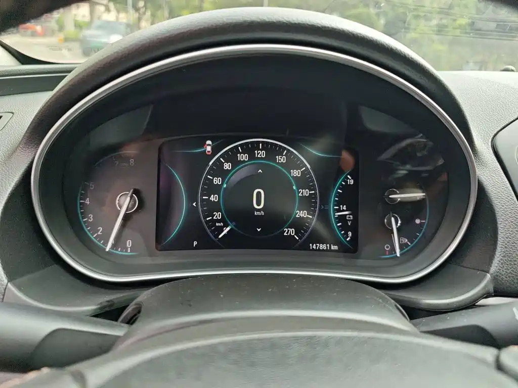 Buick Regal — миниатюра 8
