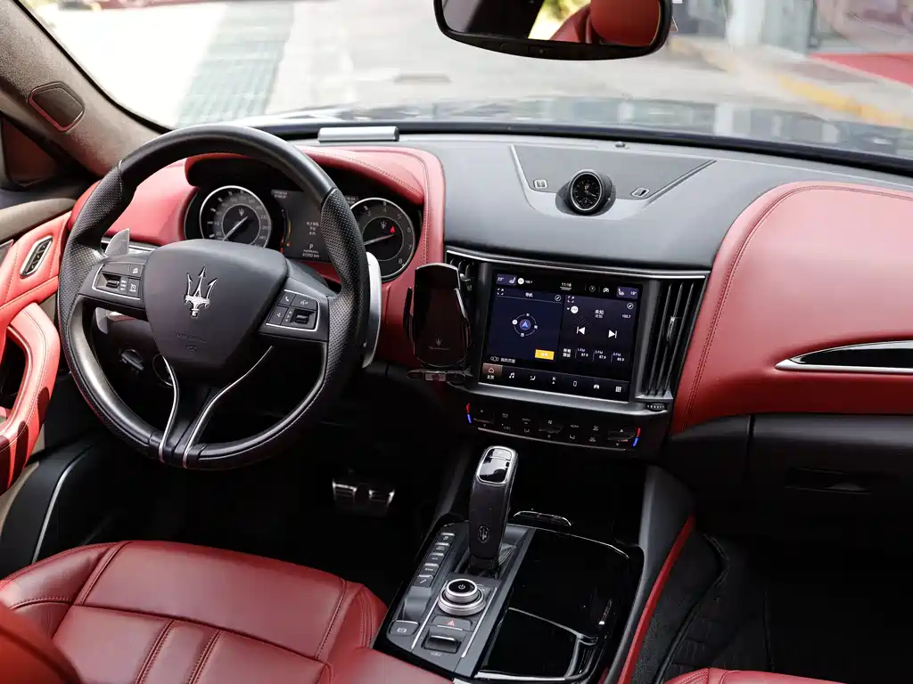Maserati Levante — миниатюра 12