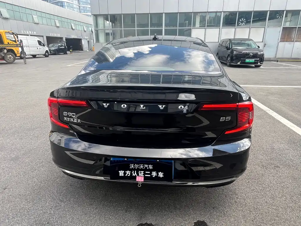 Volvo S90 — миниатюра 5
