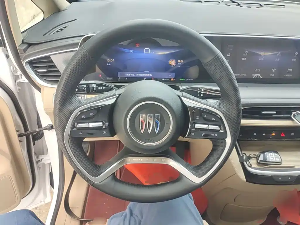 Buick GL8 Hybrid — миниатюра 11