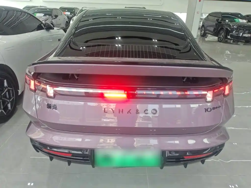 Lynk & Co 10 — миниатюра 6