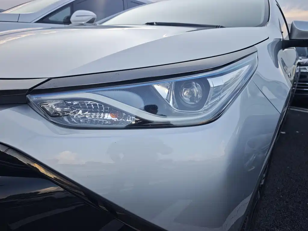 Toyota Levin Twin Engine E+ — миниатюра 16
