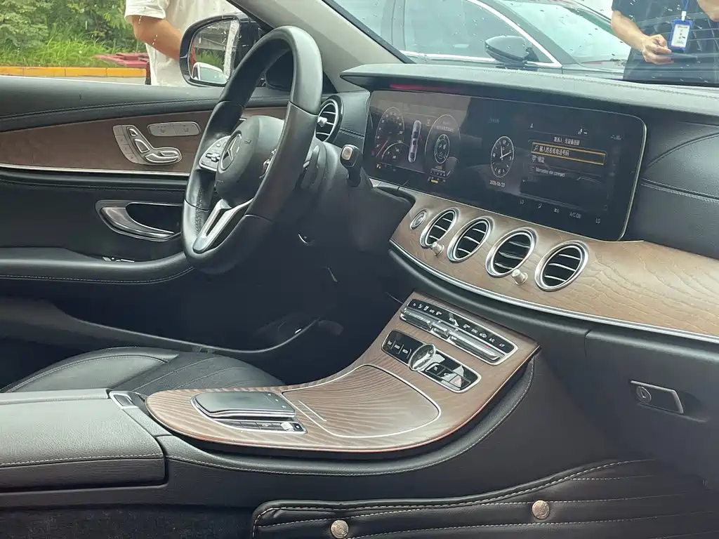 Mercedes-Benz E-Class E 2019 E 300 L Fashion